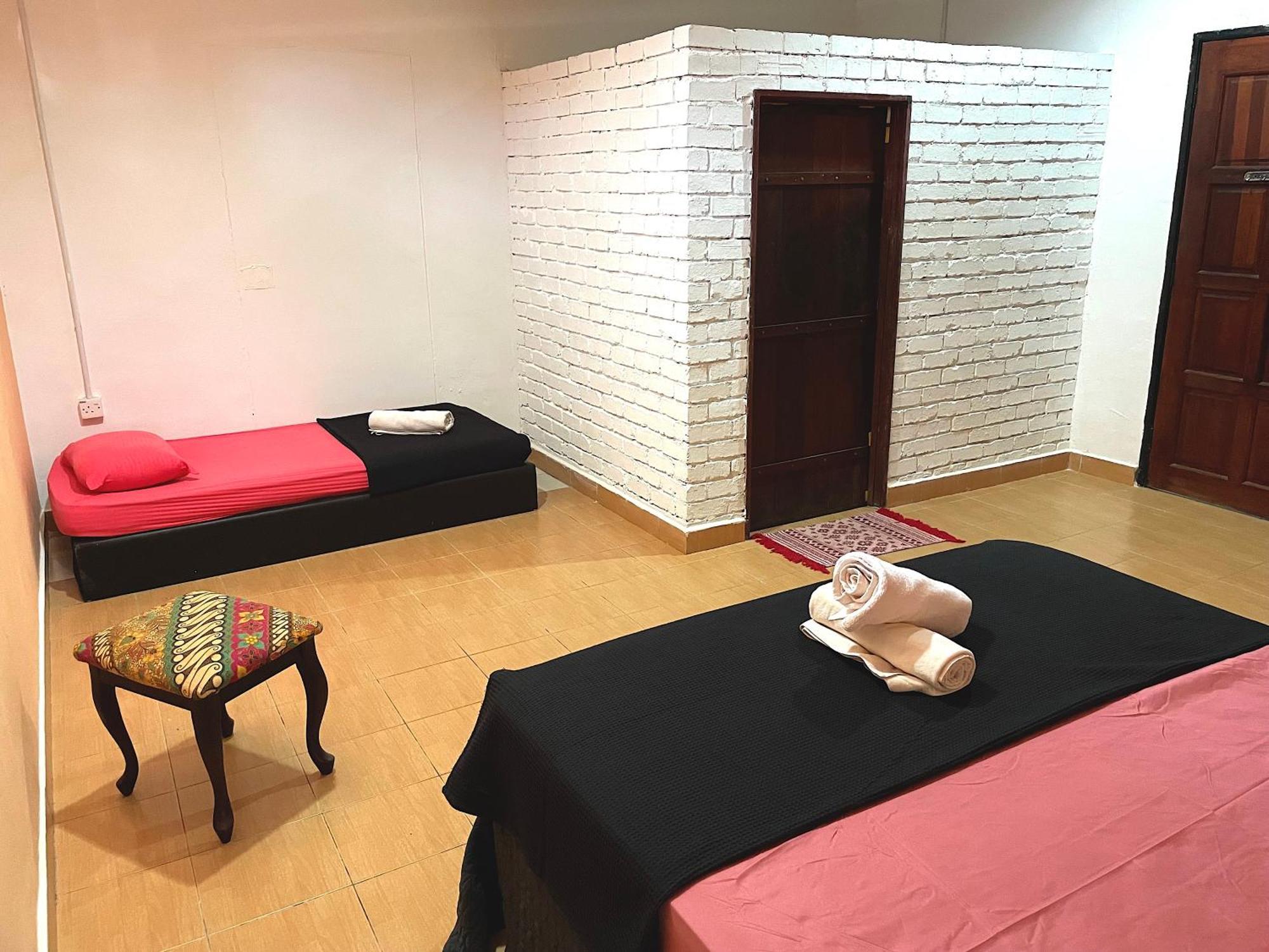 פנתאי צנאנג Home Sol Guesthouse מראה חיצוני תמונה